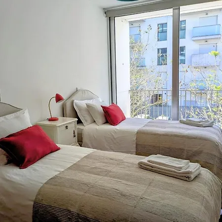 Boavista 2 Bedroom Apartment! * Oporto